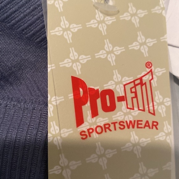 Pro-Fit sports bras - Picture 2 of 5